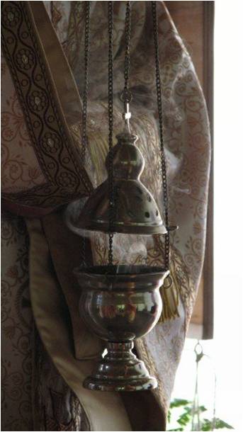 "Let my prayer arise before thee as incense; and the lifting up of my hands as the evening sacrifice." (Psalm 141.2)